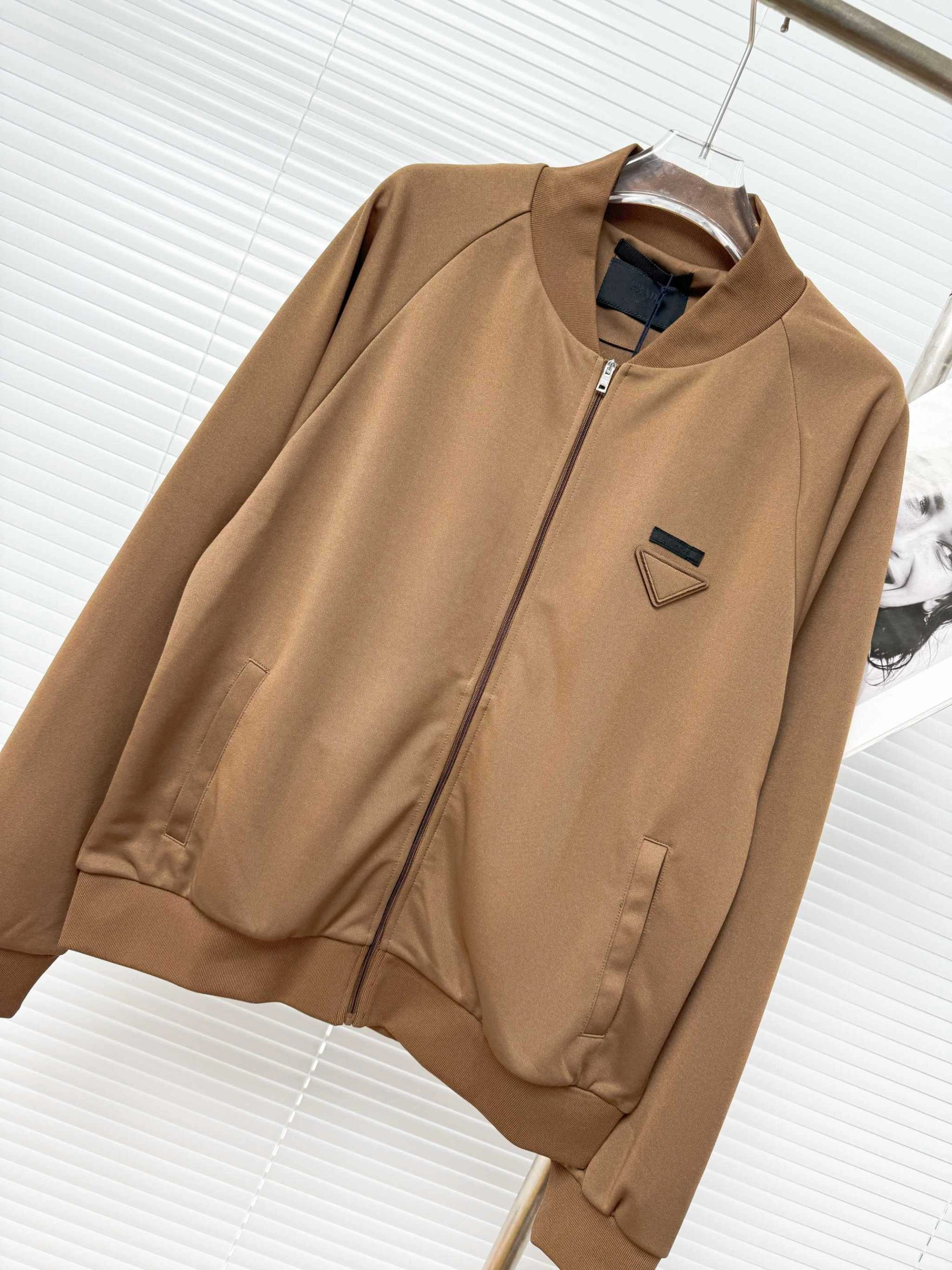 wg.uxury- Pr141 item:E-F409G2614